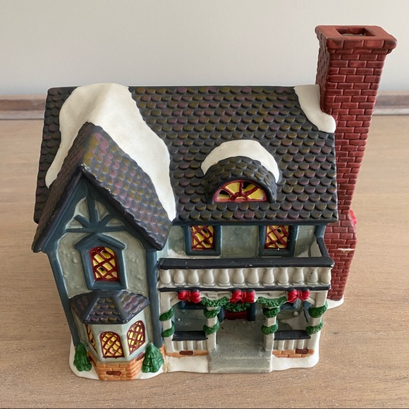 CAROLE TOWNE COLLECTION 2000 "THE PARSON'S HOME" Christmas Village - Picture 3 of 10